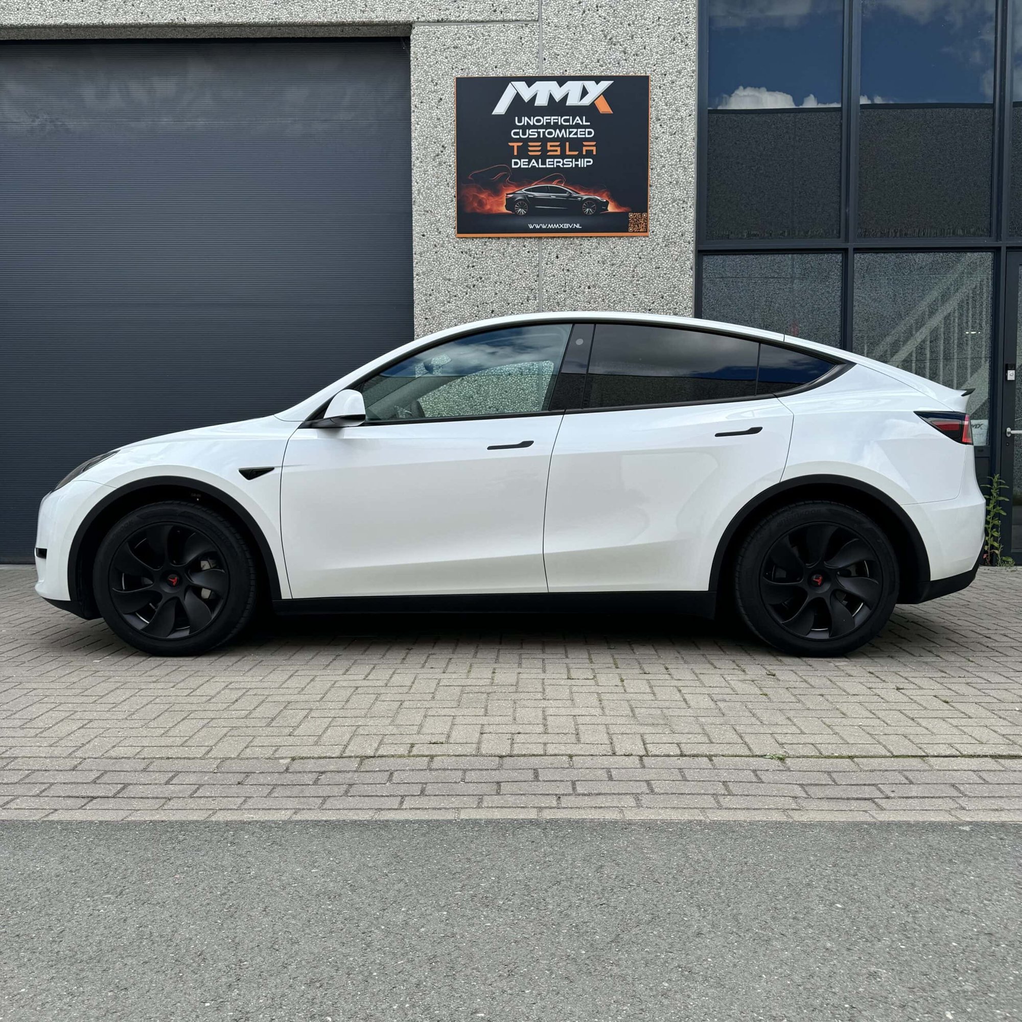 Tesla Model Y RWD MMX PACK + IAP — foto 6