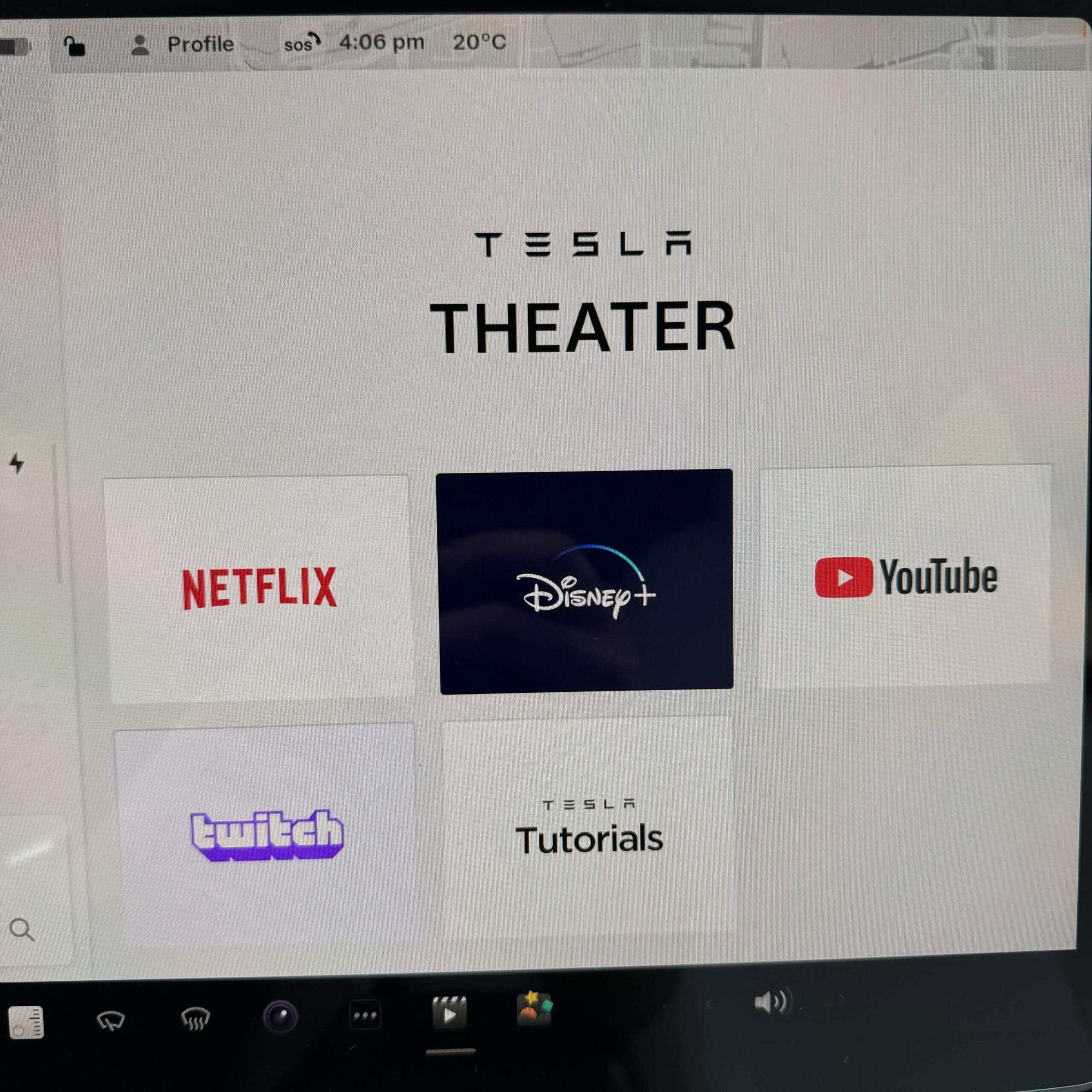 Tesla Model Y RWD MMX PACK + IAP — foto 12