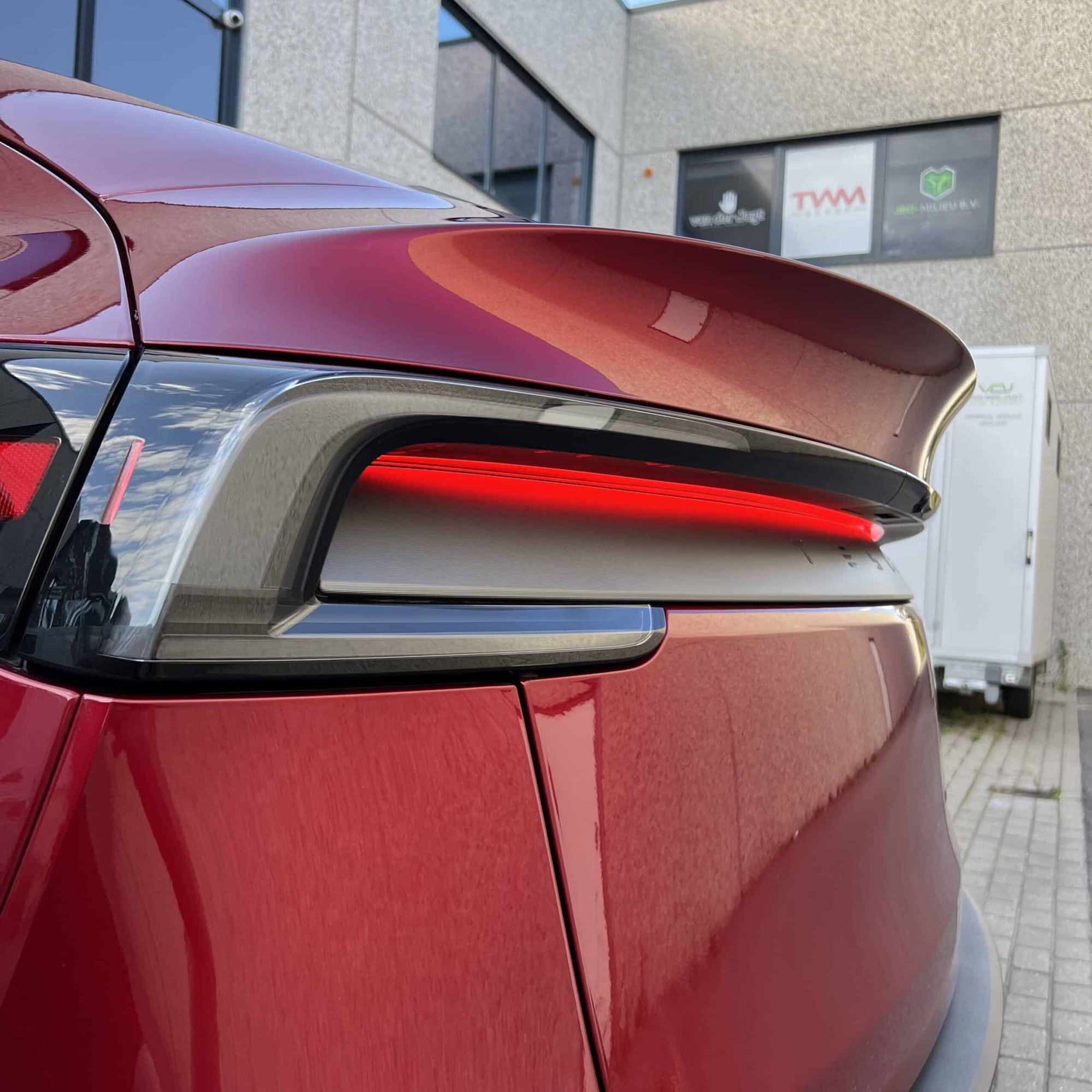 Tesla Model Y JUNIPER LFP PREMIUM + IAP + HW4 + SOH 98.9% — foto 10