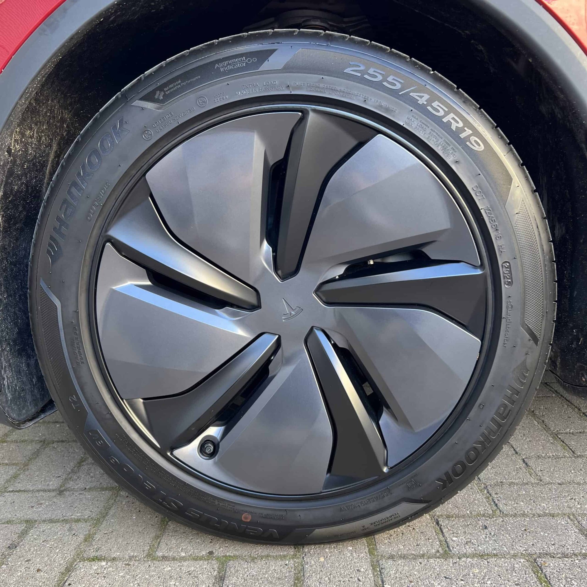 Tesla Model Y JUNIPER LFP PREMIUM + IAP + HW4 + SOH 98.9% — foto 23