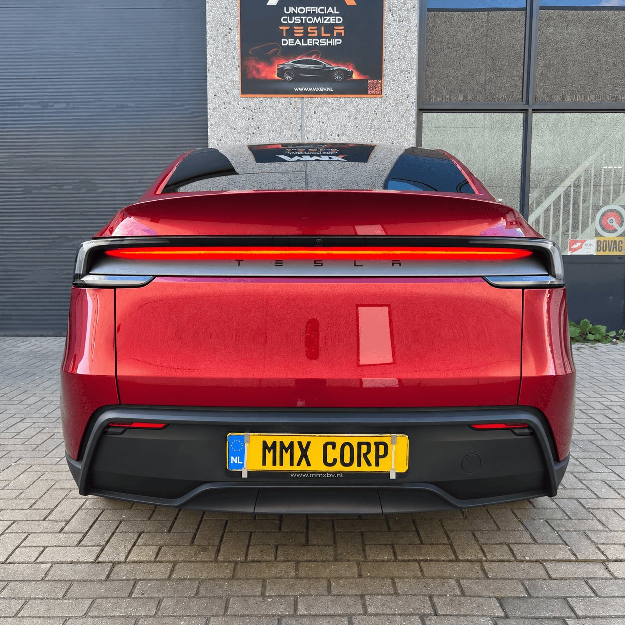 Tesla Model Y JUNIPER LFP PREMIUM + IAP + HW4 + SOH 98.9% — foto 8