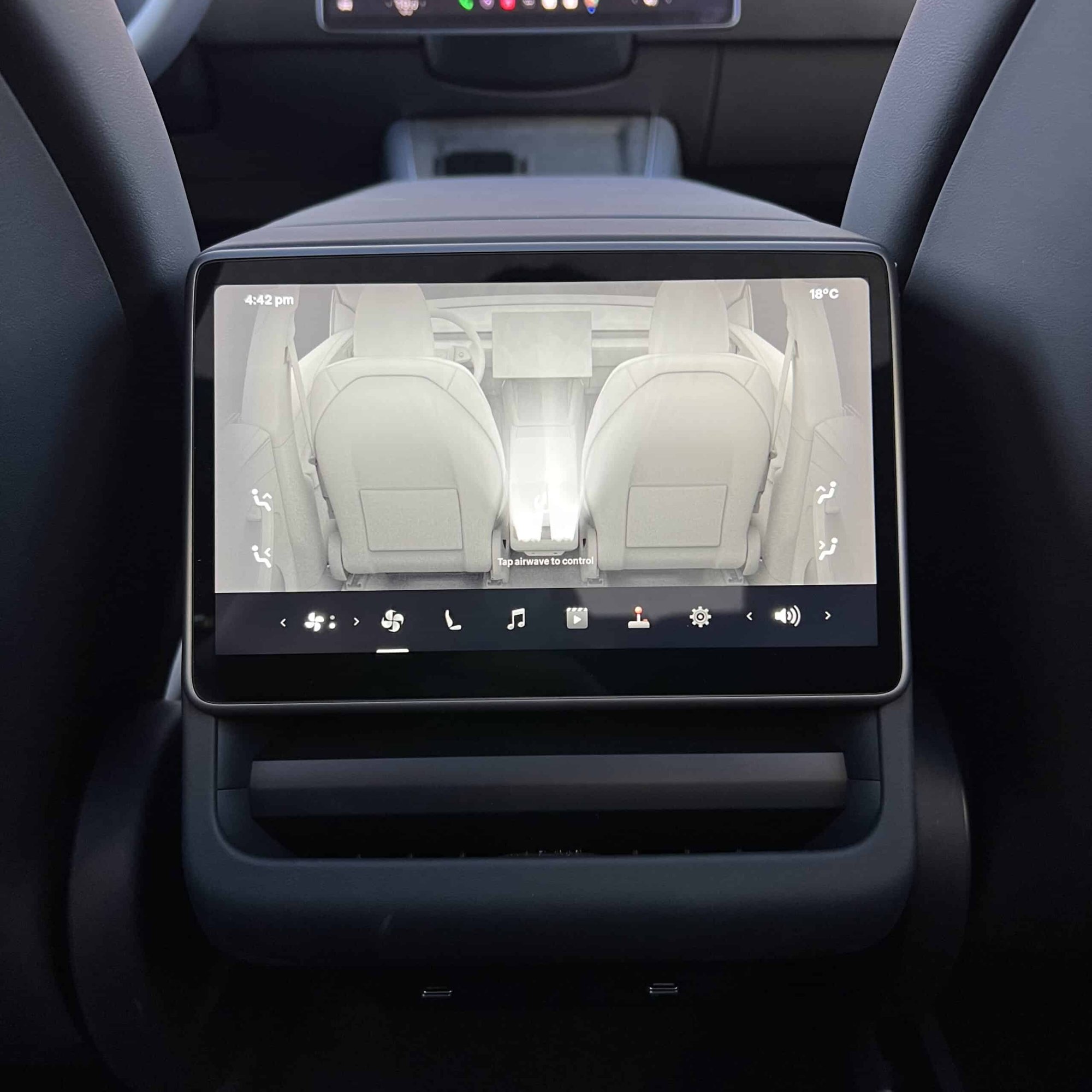 Tesla Model Y JUNIPER LFP PREMIUM + IAP + HW4 + SOH 98.9% — foto 9