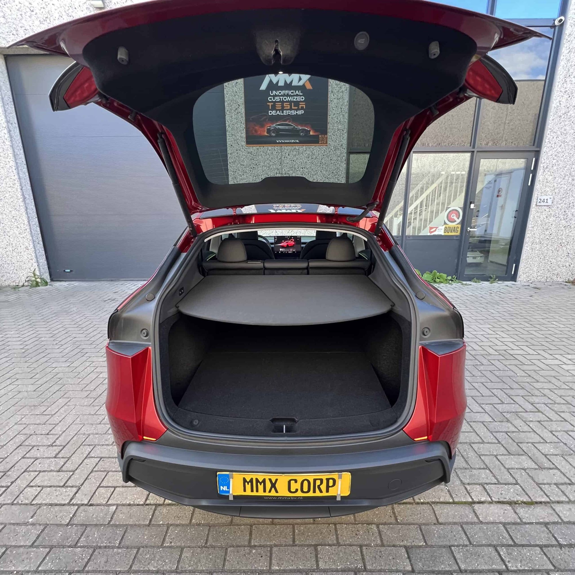 Tesla Model Y JUNIPER LFP PREMIUM + IAP + HW4 + SOH 98.9% — foto 11