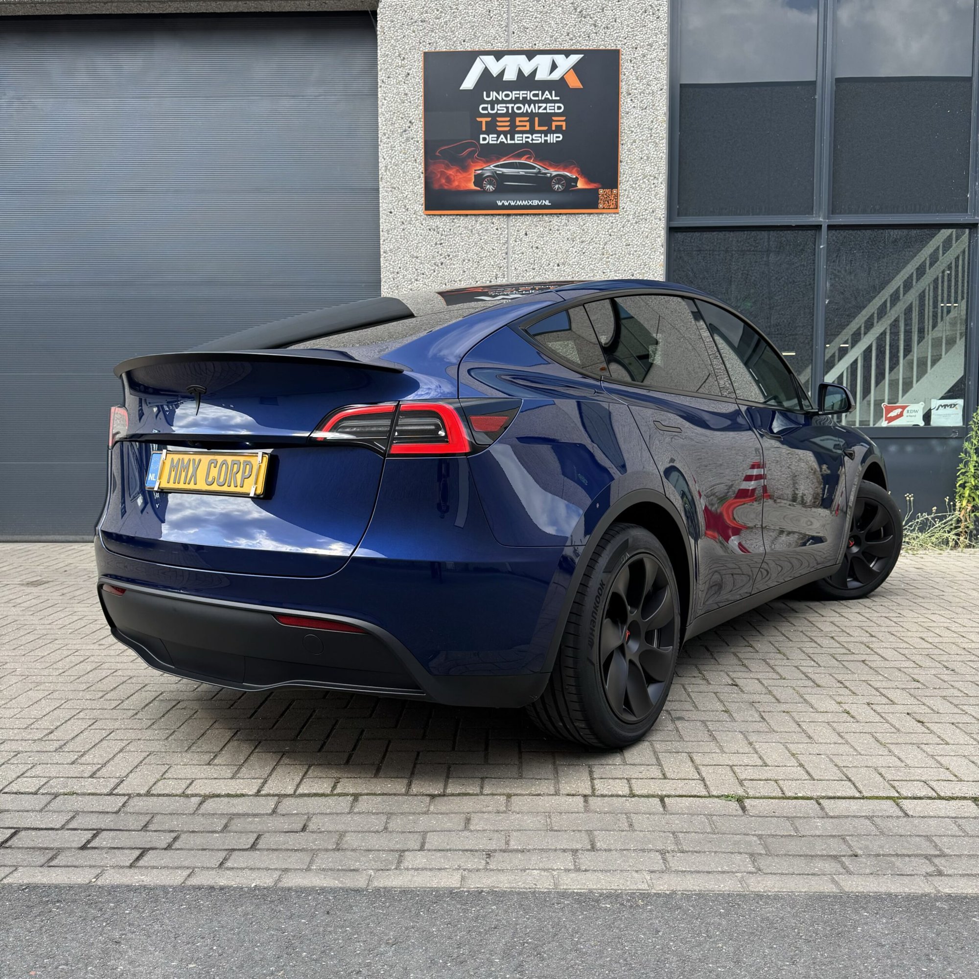 Tesla Model Y PREMIUM LFP RWD + MMX PACK + IAP + HW4 + SOH 97% — foto 1