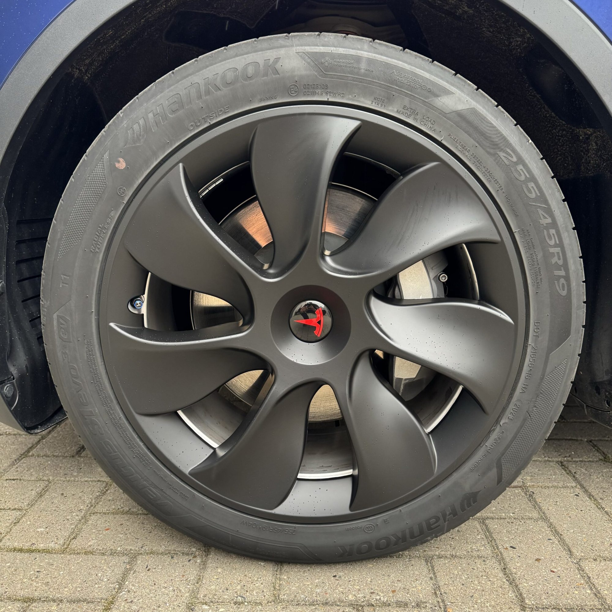 Tesla Model Y PREMIUM LFP RWD + MMX PACK + IAP + HW4 + SOH 97% — foto 17