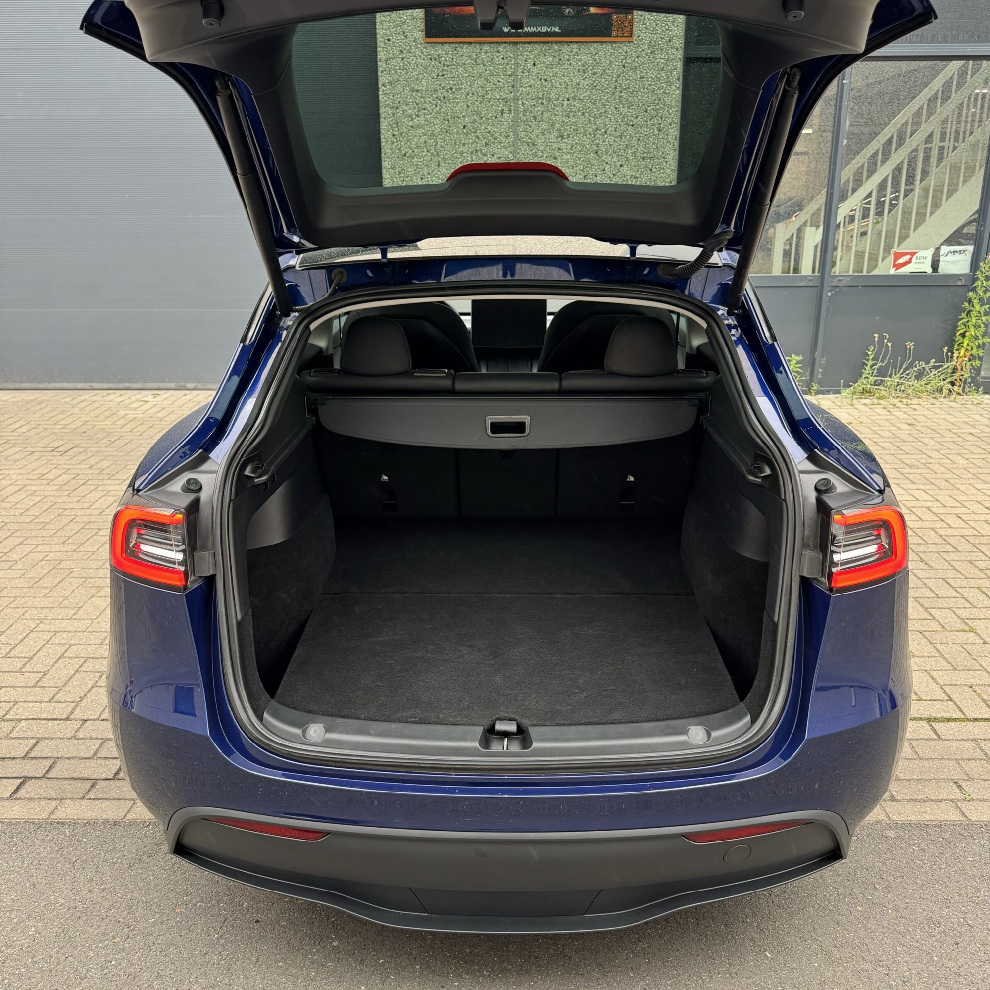 Tesla Model Y PREMIUM LFP RWD + MMX PACK + IAP + HW4 + SOH 97% — foto 15