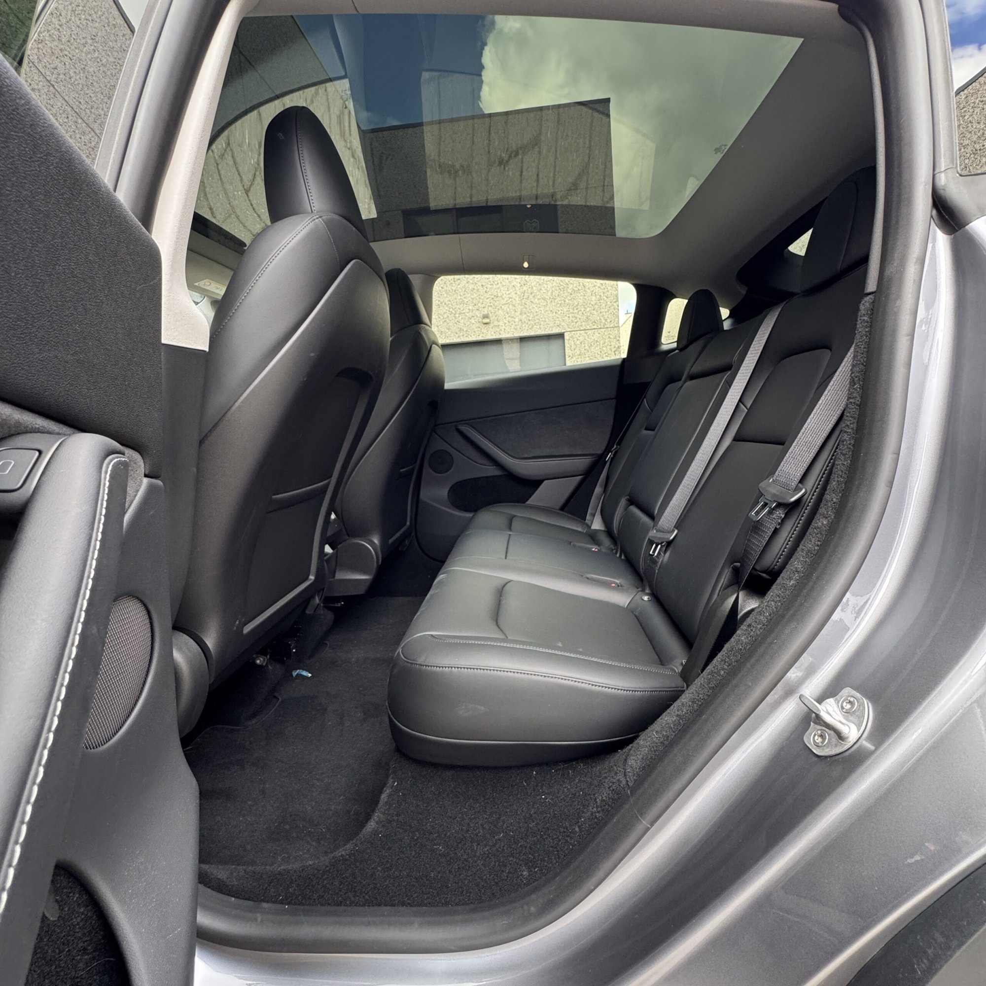 Tesla Model Y PREMIUM LFP RWD + MMX PACK + IAP + HW4 + SOH 96.8% — foto 10