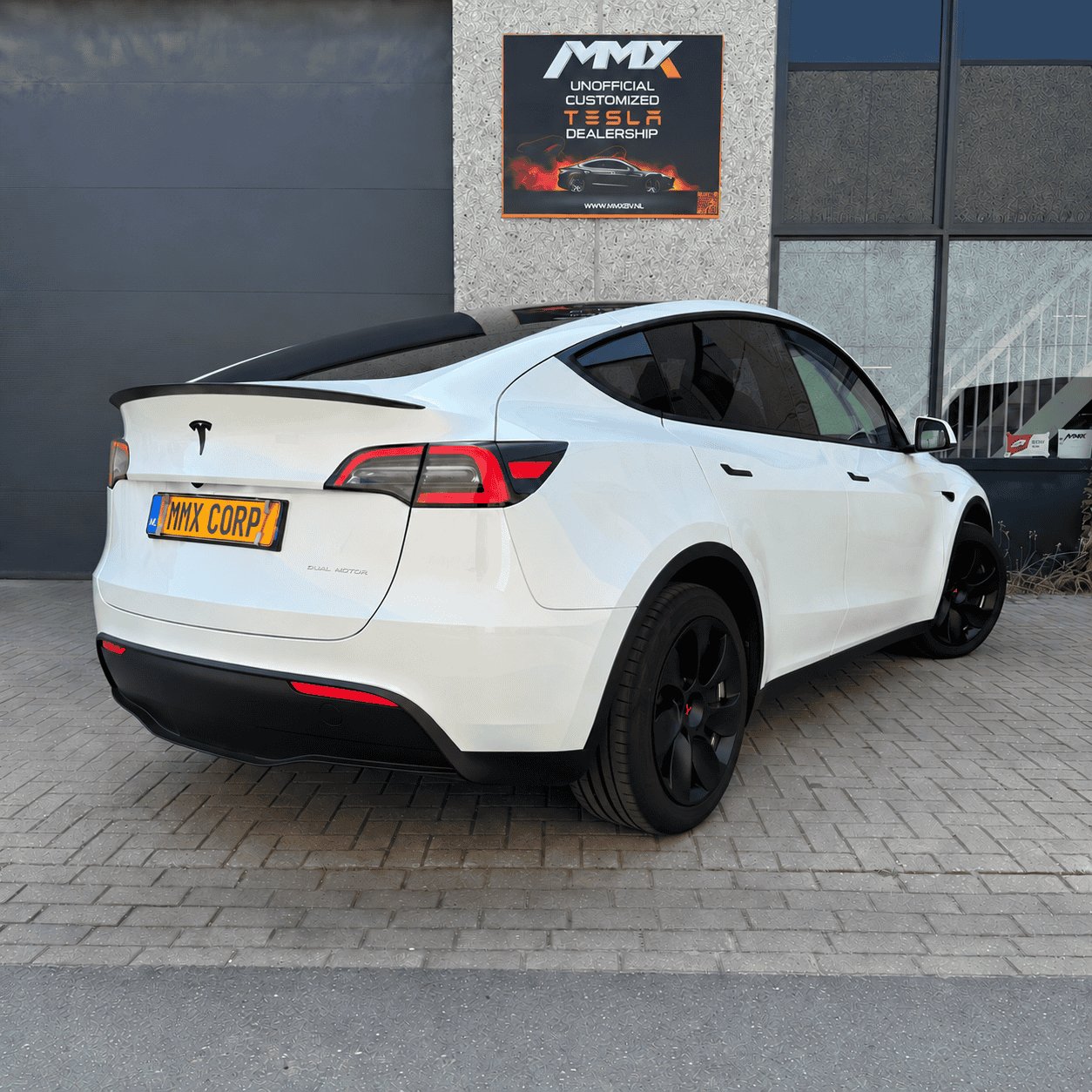 Tesla Model Y Long Range AWD + MMX PACK + IAP + SOH 94% — foto 1