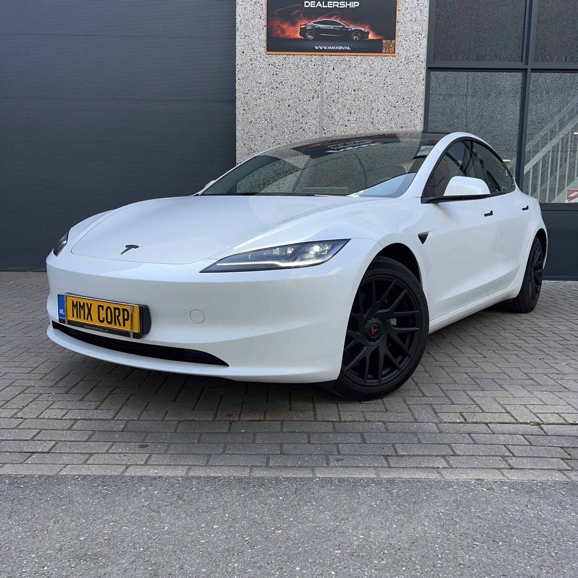 Tesla Model 3 HIGHLAND PREMIUM LFP RWD + MMX PACK + IAP — foto 5