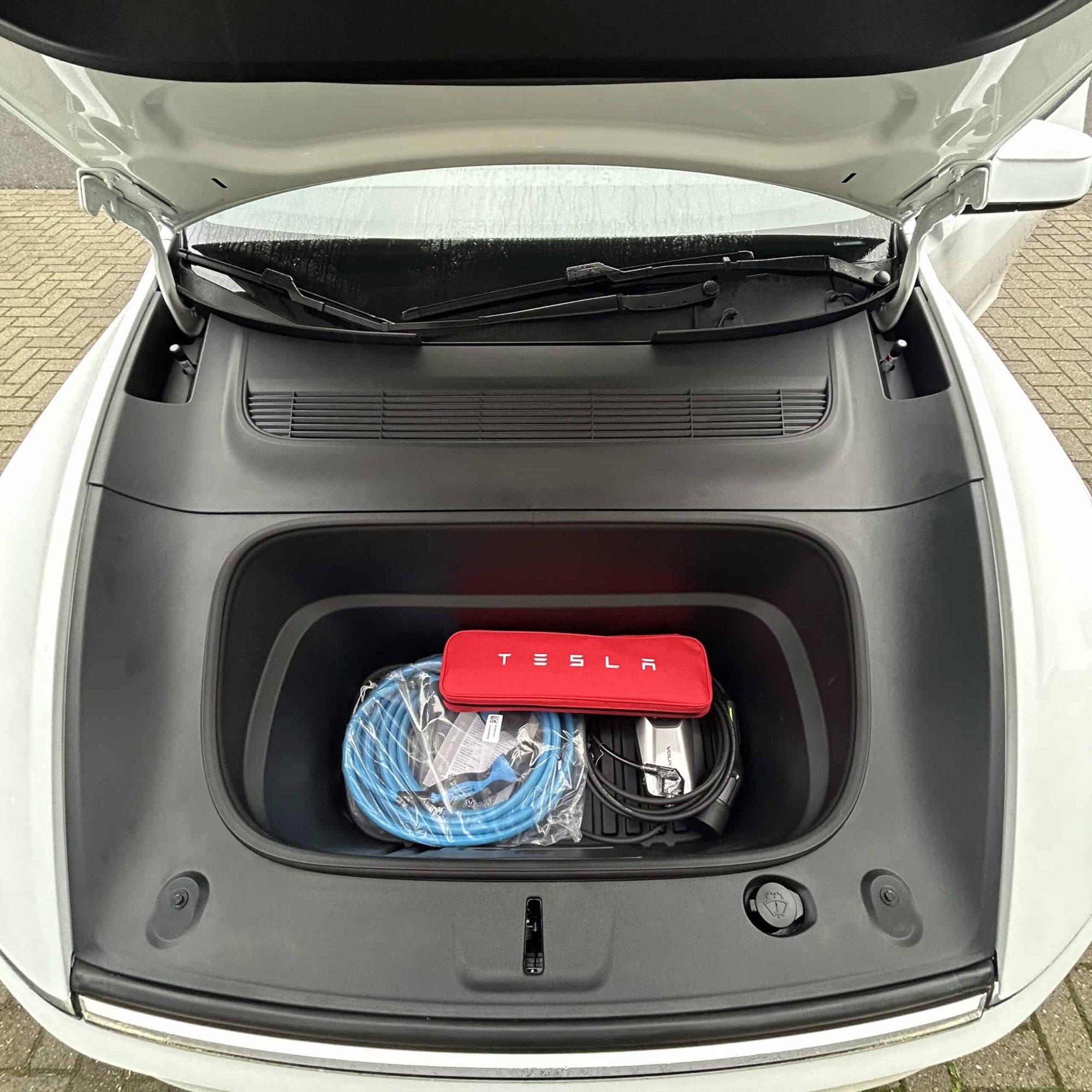 Tesla Model Y JUNIPER LFP PREMIUM RWD + RED CALIPERS + FULL PPF + SOH 99% — foto 18