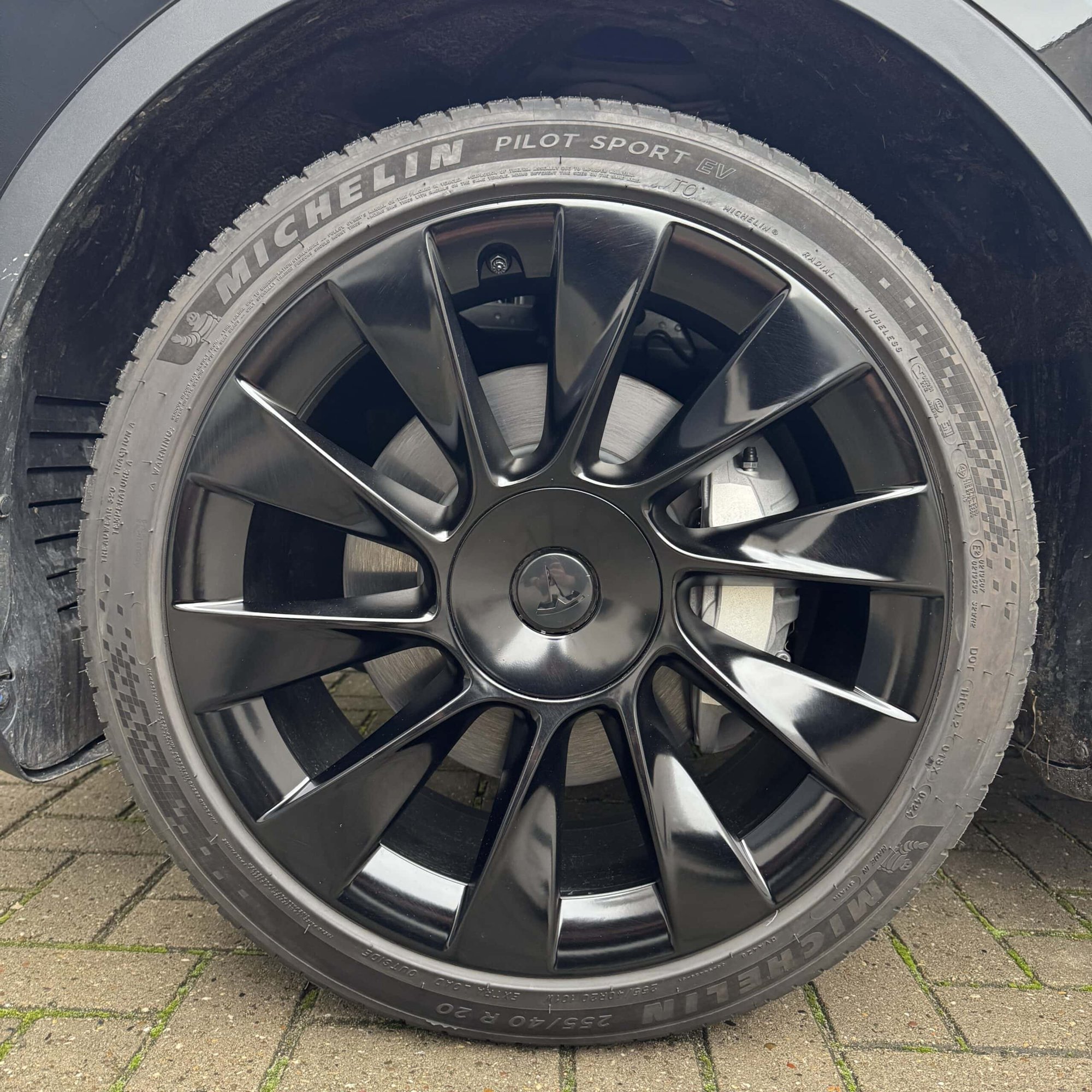 Tesla Model Y PREMIUM LFP RWD MMX PACK + 20″+ IAP + SOH 96.3% — foto 20