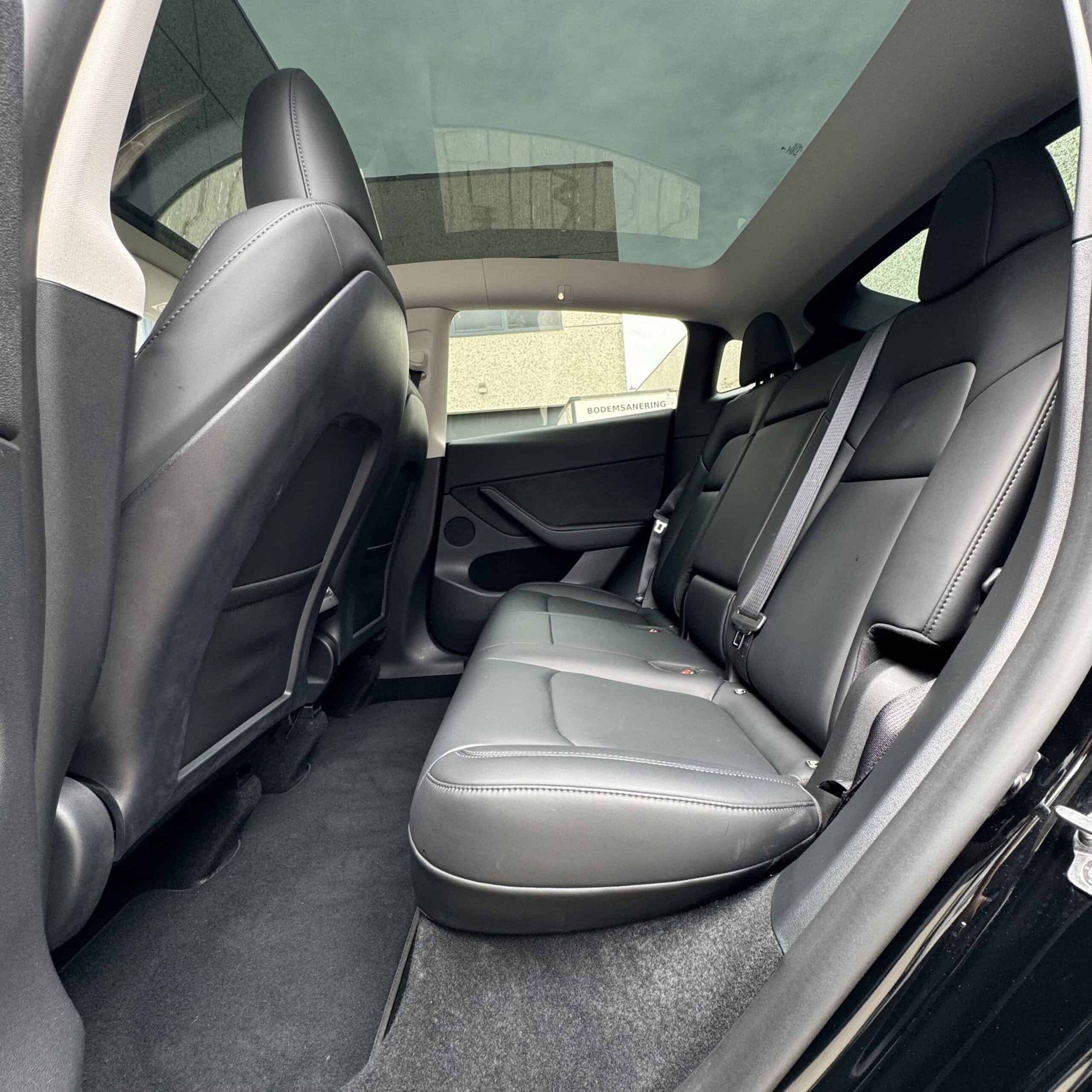 Tesla Model Y RWD + MMX PACK + IAP — foto 10