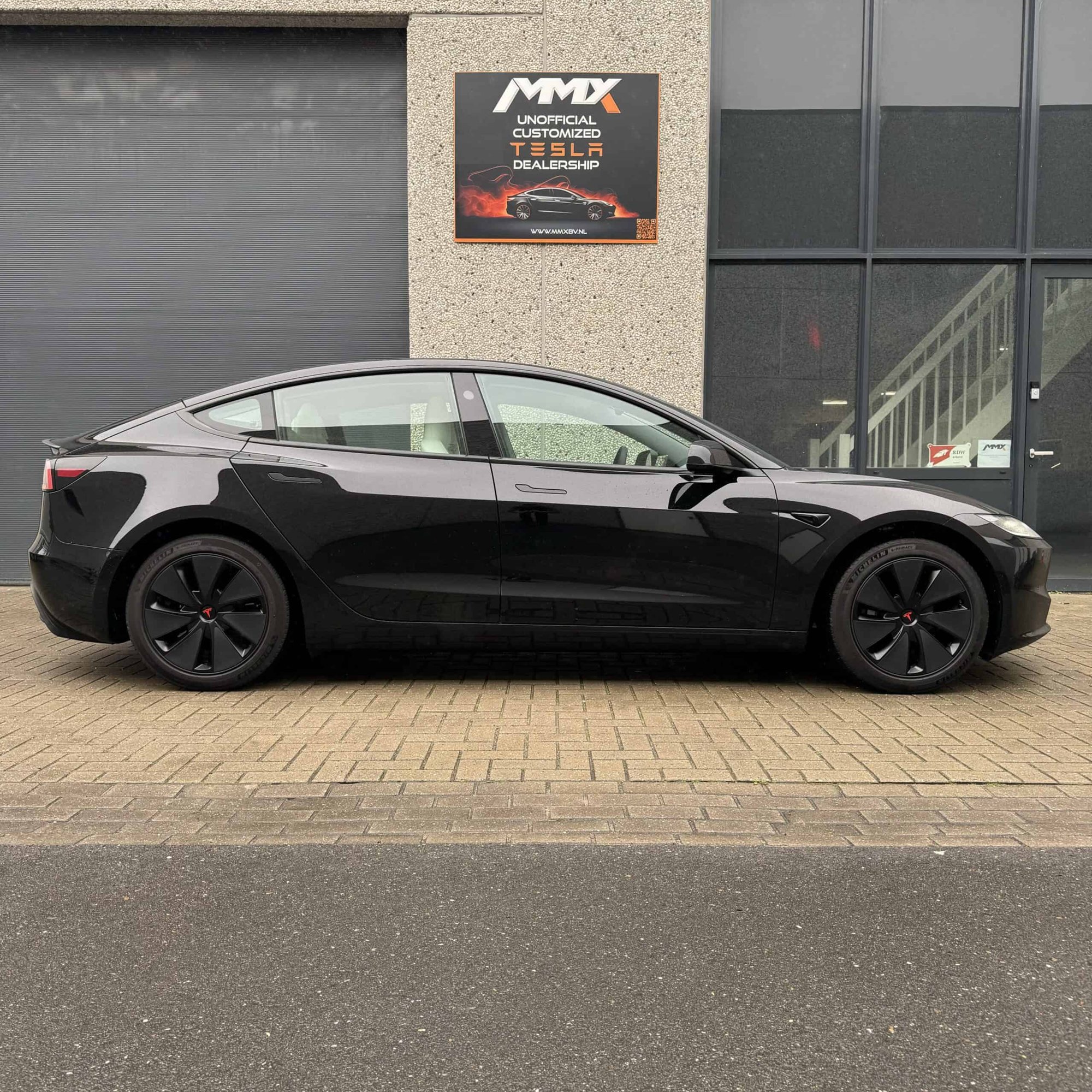 Tesla Model 3 SR+ HIGHLAND MMX PACK + IAP — foto 2