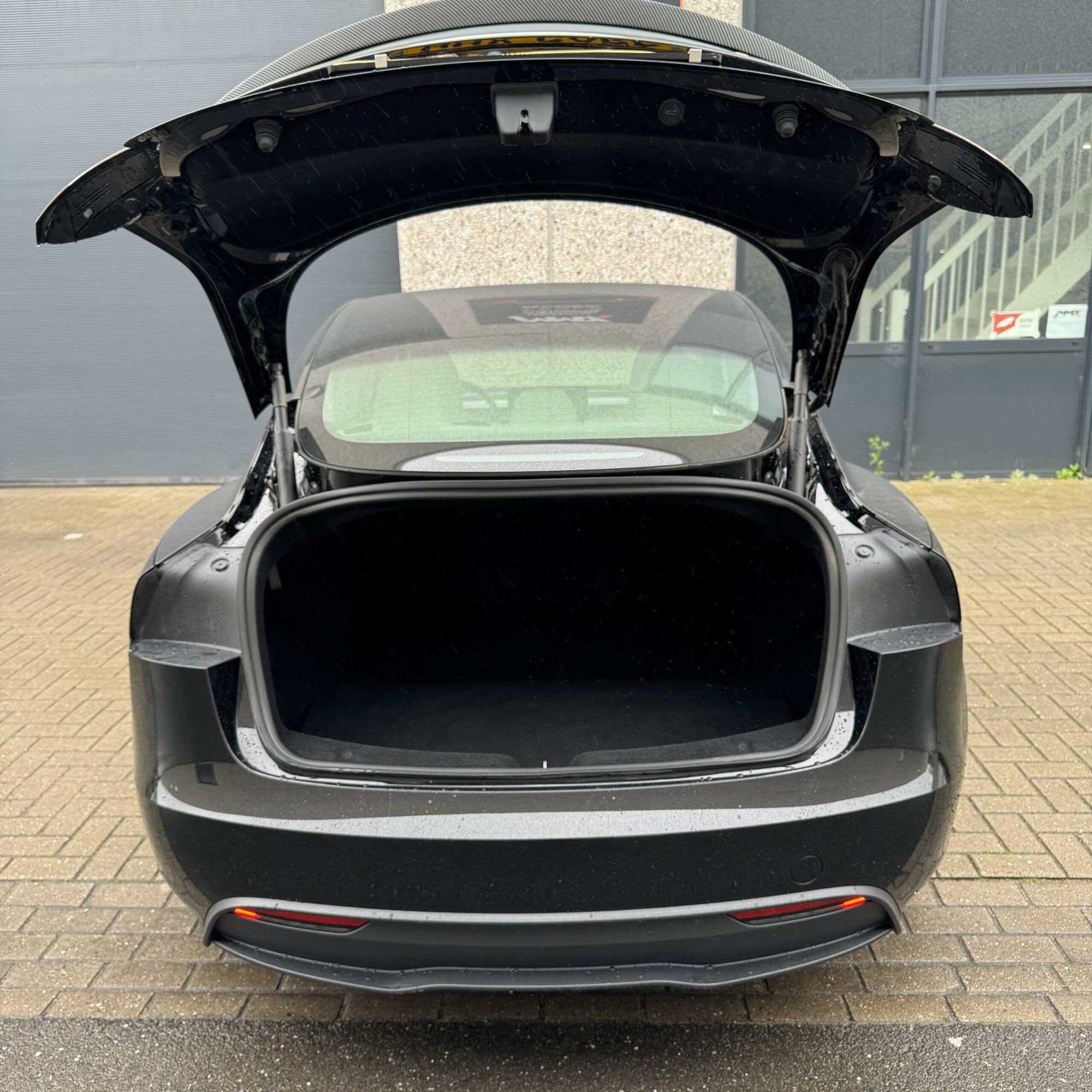 Tesla Model 3 SR+ HIGHLAND MMX PACK + IAP — foto 22