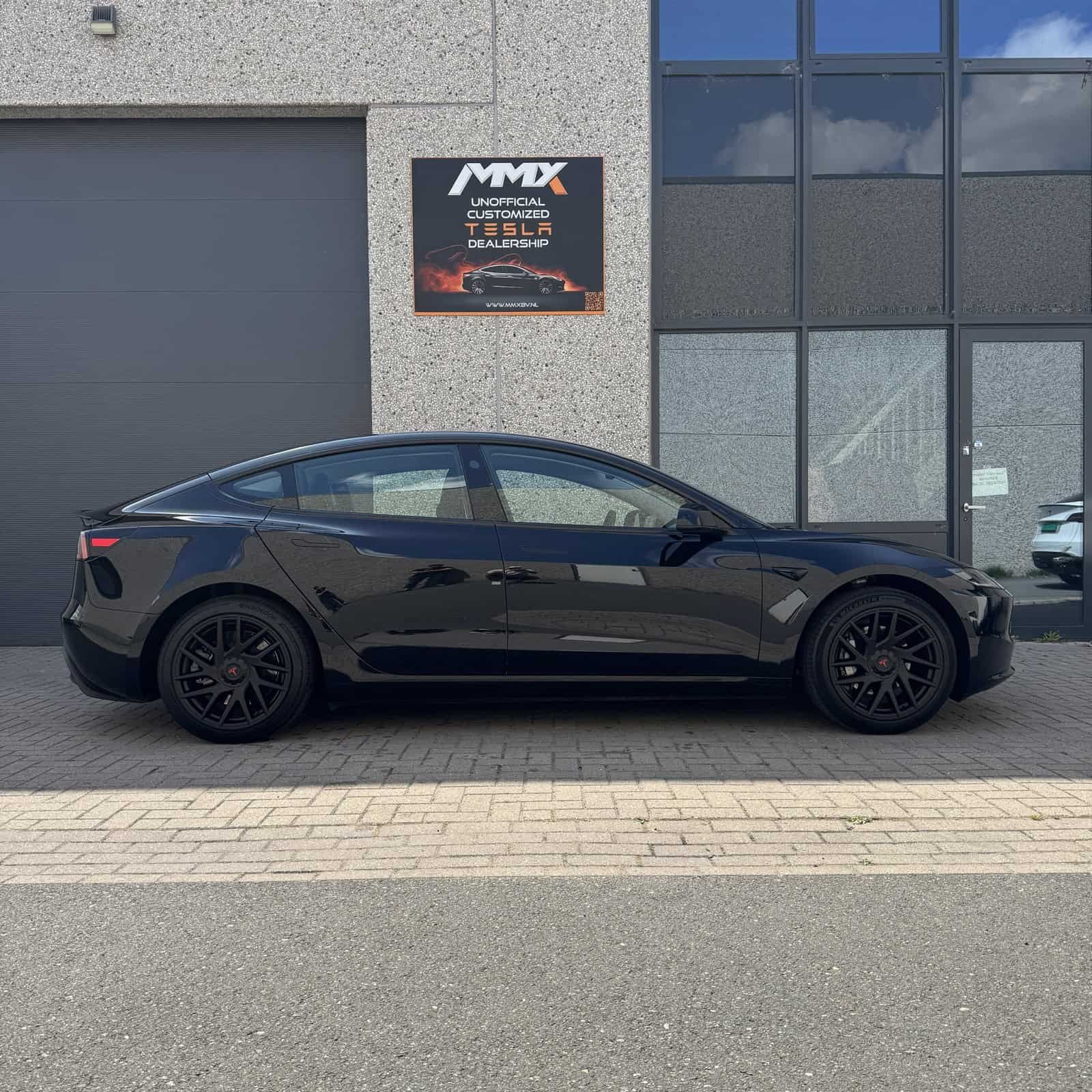 Tesla Model 3 HIGHLAND PREMIUM LFP RWD + MMX PACK + IAP + SOH 97% — foto 2