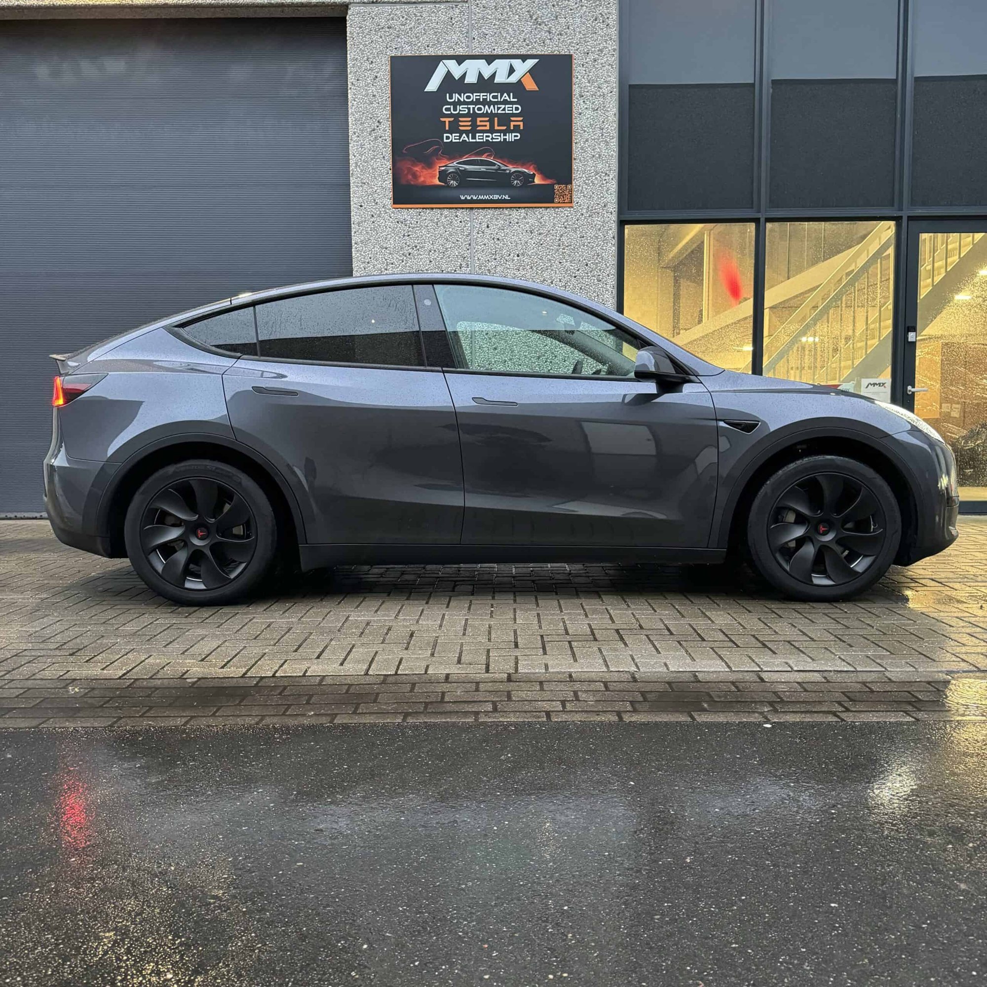 Tesla Model Y RWD MMX PACK + IAP — foto 2